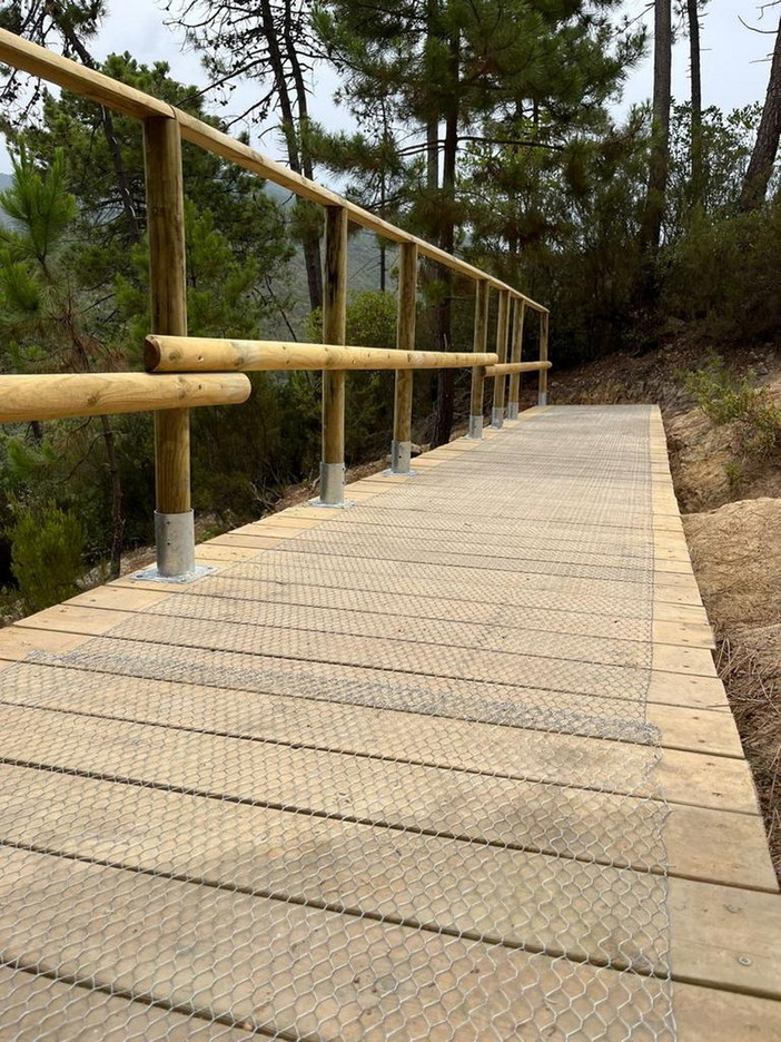 Bordighera: sono finiti i lavori per il collegamento ciclo-pedonale tra Montenero e il passo della Lisega Bordighera: sono finiti i lavori per il collegamento ciclo-pedonale tra Montenero e il passo della Lisega