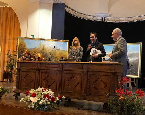 Bordighera: ex Chiesa Anglicana gremita per la presentazione del nuovo libro di Antonio Caprarica (Foto)