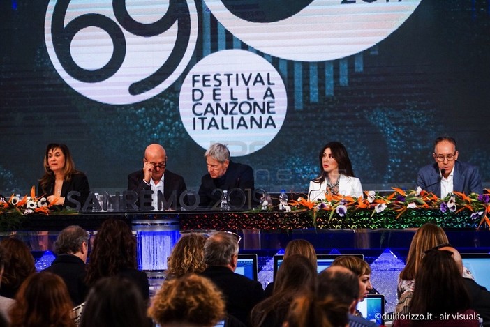 La conferenza stampa in sala stampa all'Ariston (Foto Duilio Rizzo)