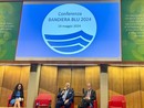 Bandiera Blu: oggi la cerimonia per la consegna, confermate quelle del 2024 e rimane ancora fuori Arma di Taggia Bandiera Blu: oggi la cerimonia per la consegna, confermate quelle del 2024 e rimane ancora fuori Arma di Taggia