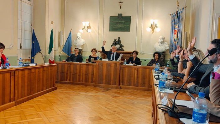 La Rt in primo piano nel Consiglio Provinciale: approvato il bilancio, Scajola "La Regione deve dare di più" (Foto e Video)