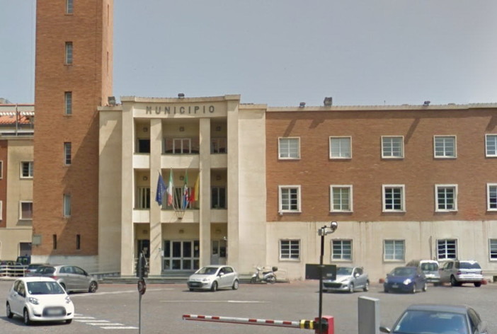 Da Ventimiglia a Sanremo: Roberto Gimigliano, funzionare anagrafe, potrebbe diventare il nuovo responsabile dei servizi demografici della città dei fiori Da Ventimiglia a Sanremo: Roberto Gimigliano, funzionare anagrafe, potrebbe diventare il nuovo responsabile dei servizi demografici della città dei fiori