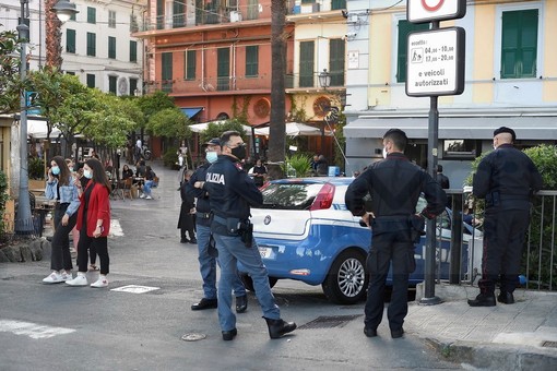 Controlli nelle forze dell'ordine all'ora dell'aperitivo: situazione sotto controllo in tutta la provincia (Foto)