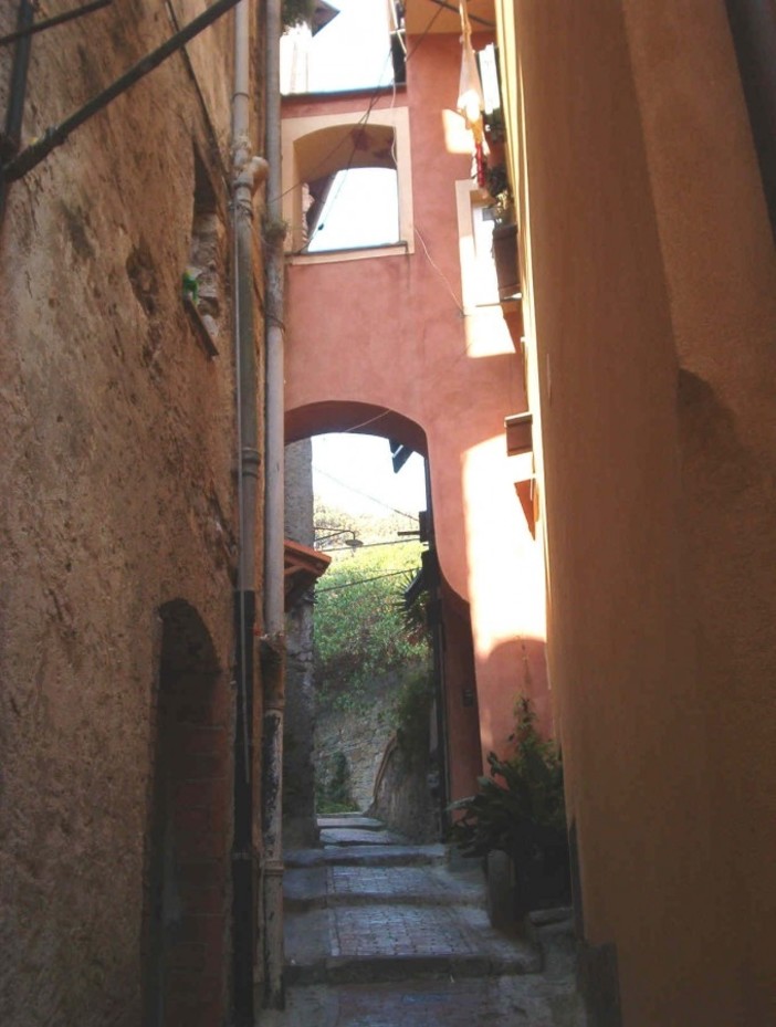 Sanremo: recrudescenza della criminalità a San Costanzo negli ultimi tempi con varie abitazioni svaligiate Sanremo: recrudescenza della criminalità a San Costanzo negli ultimi tempi con varie abitazioni svaligiate