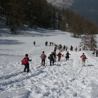 Mendatica: è arrivata la neve e domenica prossima la prima ciaspolata nel Bosco delle Navette