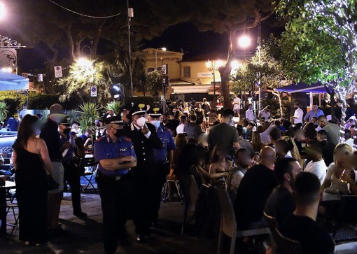 Chiusura di strade e piazze, i sindaci contro il Governo “No allo scaricabarile”. E dal Dpcm sparisce il riferimento ai poteri delle amministrazioni locali