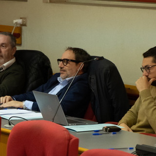 Taggia: approvato l'ingresso del privato in Rivieracqua, la minoranza "Per loro i cittadini vengono dopo"