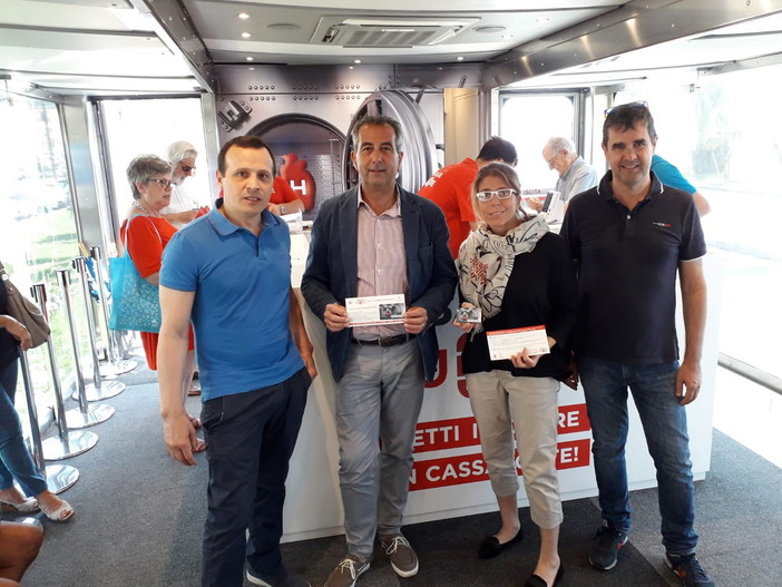 Sanremo: con il Jumbo Truck sul Lungomare Calvino, continua con successo, l’iniziativa sulla prevenzione cardiovascolare Sanremo: con il Jumbo Truck sul Lungomare Calvino, continua con successo, l’iniziativa sulla prevenzione cardiovascolare