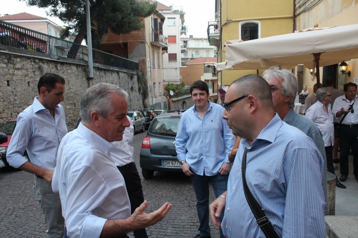Imperia: Claudio Scajola ieri a Diego David: "Lei è una persona falsa, ci vedremo in tribunale" Imperia: Claudio Scajola ieri a Diego David: "Lei è una persona falsa, ci vedremo in tribunale"