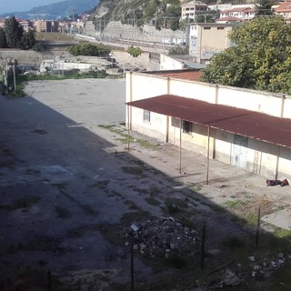 Ventimiglia: al via domani i lavori di demolizione delle ex Cabine Enel che si trovano sul piazzale attiguo al teatro romano Ventimiglia: al via domani i lavori di demolizione delle ex Cabine Enel che si trovano sul piazzale attiguo al teatro romano