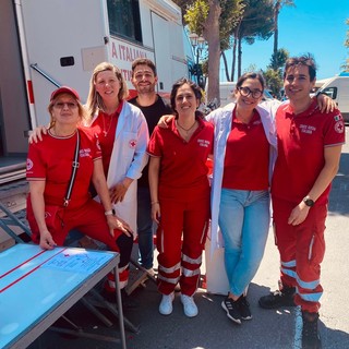 Ventimiglia: giornata di controllo gratuito con la Croce Rossa sulla piazza del Comune (Foto)