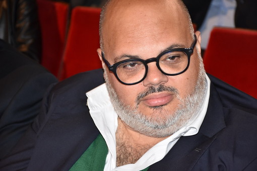 Superbonus, sequestri al sindaco Giuffra: contanti e orologi nell’inchiesta della Procura di Imperia Superbonus, sequestri al sindaco Giuffra: contanti e orologi nell’inchiesta della Procura di Imperia