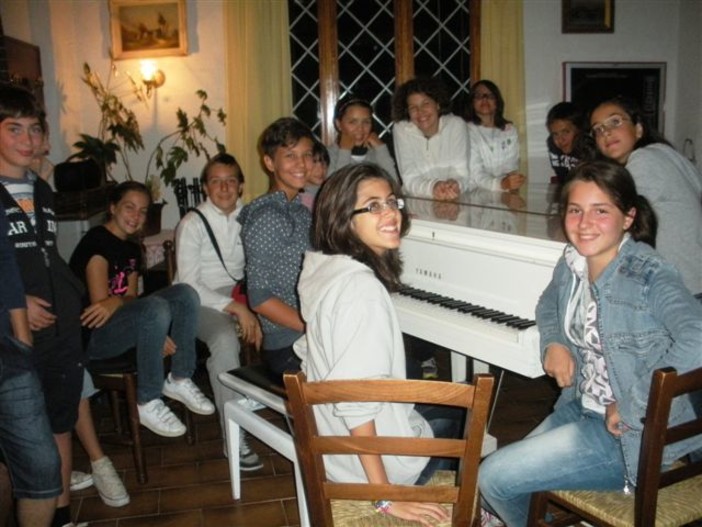 Vallecrosia: domenica alla Sala Polivalente saggio musicale con gli alunni della Pergolesi Vallecrosia: domenica alla Sala Polivalente saggio musicale con gli alunni della Pergolesi