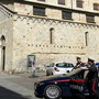 Albenga, tenta di investire un conoscente con un'auto rubata in provincia di Imperia e aggredisce i Carabinieri: arrestato Albenga, tenta di investire un conoscente con un'auto rubata in provincia di Imperia e aggredisce i Carabinieri: arrestato
