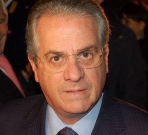 Un nostro lettore interviene sulla vicenda giudiziaria di Scajola per la casa del Colosseo Un nostro lettore interviene sulla vicenda giudiziaria di Scajola per la casa del Colosseo