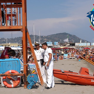 Imperia: proseguono i controlli della Guardia Costiera nell'operazione 'Mare sicuro 2012' Imperia: proseguono i controlli della Guardia Costiera nell'operazione 'Mare sicuro 2012'