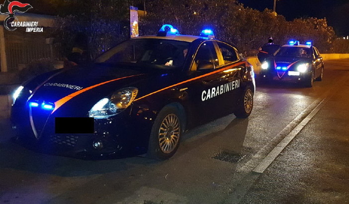 Sanremo: 28enne magrebino arrestato per spaccio di droga, aveva in casa cocaina e marijuana