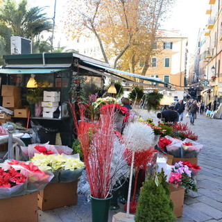 Sanremo: al via lo smantellamento dell'ultimo chiosco di piazza Eroi, la nuova struttura sarà già pronta sabato mattina
