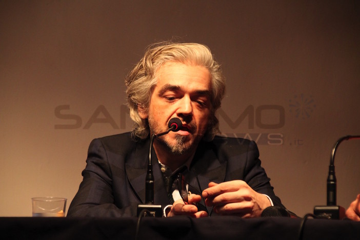 Sanremo: un pomeriggio per Luigi Tenco, alla sede del Club Morgan presenta il suo disco dedicato al cantautore piemontese (foto) Sanremo: un pomeriggio per Luigi Tenco, alla sede del Club Morgan presenta il suo disco dedicato al cantautore piemontese (foto)