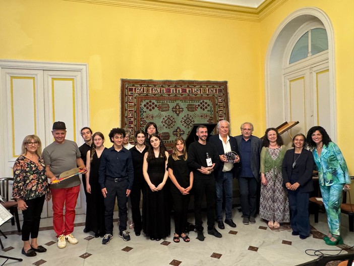 A Villa Zirio ripartono con successo i Concerti Alimentari delle Note Libere con la Fata Zucchina A Villa Zirio ripartono con successo i Concerti Alimentari delle Note Libere con la Fata Zucchina