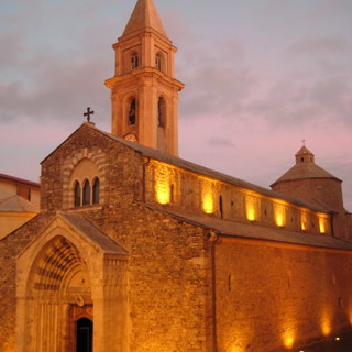 Ventimiglia: domani pomeriggio alle 15 in Cattedrale i funerali della 19enne che si è gettata dalla finestra