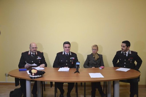 Trafficanti di anime dall'Italia verso la Francia passando per i valichi cuneesi: 11 arresti, smantellato un giro d'affari da 600mila euro Trafficanti di anime dall'Italia verso la Francia passando per i valichi cuneesi: 11 arresti, smantellato un giro d'affari da 600mila euro