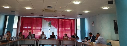 Vallecrosia, Valenti abbandona il consiglio comunale. Il sindaco Biasi: "Regole rispettate" (Foto e video) Vallecrosia, Valenti abbandona il consiglio comunale. Il sindaco Biasi: "Regole rispettate" (Foto e video)