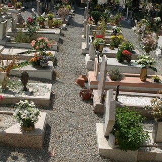 Ventimiglia, rubate le scope al cimitero di Roverino. Decine di segnalazioni in Comune