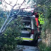 Taggia: incidente in campagna, 30enne trasportato al 'Santa Corona' in elicottero (Foto) Taggia: incidente in campagna, 30enne trasportato al 'Santa Corona' in elicottero (Foto)