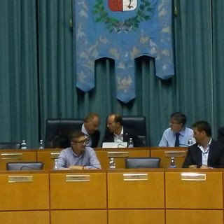 Consiglio Comunale Imperia: approvato il documento sull'Agnesi, verrà chiesto un incontro con Colussi Consiglio Comunale Imperia: approvato il documento sull'Agnesi, verrà chiesto un incontro con Colussi