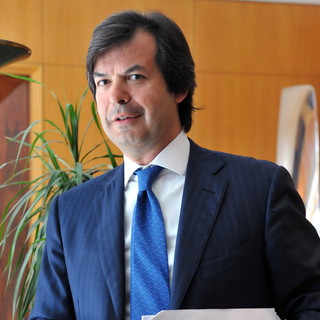 Emergenza coronavirus: Intesa Sanpaolo stanzia 15 miliardi di euro subito a disposizione delle imprese italiane Emergenza coronavirus: Intesa Sanpaolo stanzia 15 miliardi di euro subito a disposizione delle imprese italiane