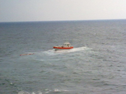 Imperia: soccorso della Guardia Costiera ad un surfista in difficoltà, ma era già rientrato a nuoto