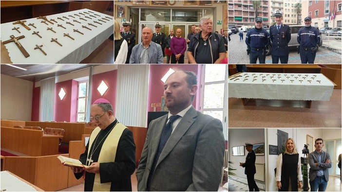 Ventimiglia, in Comune tornano i crocifissi. Il vescovo Suetta: "Iniziativa che non contrasta con la laicità dello Stato" (Foto e video)