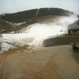 Limone Piemonte: cannoni spara neve viaggiano a pieno regime, nel weekend nuove aperture Limone Piemonte: cannoni spara neve viaggiano a pieno regime, nel weekend nuove aperture
