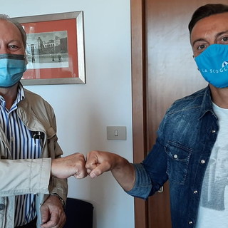 Ospedaletti: pace fatta tra il Sindaco Cimiotti e Luigi De Mare dopo lo screzio del 5 settembre scorso Ospedaletti: pace fatta tra il Sindaco Cimiotti e Luigi De Mare dopo lo screzio del 5 settembre scorso