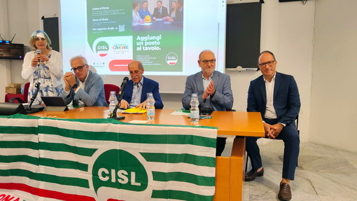 Convegno della Cisl al Polo universitario, ecco come cambia il lavoro in provincia di Imperia (foto e video) Convegno della Cisl al Polo universitario, ecco come cambia il lavoro in provincia di Imperia (foto e video)