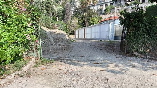 Ventimiglia: che fine ha fatto il centro di identificazione a Ponte San Ludovico? Per ora tutto fermo (Foto) Ventimiglia: che fine ha fatto il centro di identificazione a Ponte San Ludovico? Per ora tutto fermo (Foto)