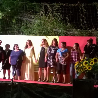 Grande successo per la Compagnia Teatrale di Latte con lo spettacolo dedicato tutto interamente alle donne Grande successo per la Compagnia Teatrale di Latte con lo spettacolo dedicato tutto interamente alle donne