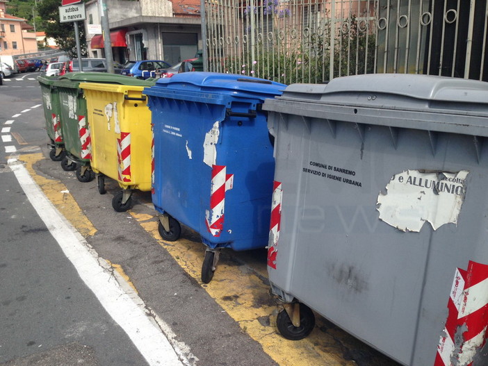 Due giovani lettrici di Imperia ci scrivono per segnalare le situazioni di degrado in città