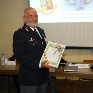 Ventimiglia: pensionamento dell'Ispettore Domenico Badini, alla Polizia di Frontiera la consegna degli encomi (Foto) Ventimiglia: pensionamento dell'Ispettore Domenico Badini, alla Polizia di Frontiera la consegna degli encomi (Foto)