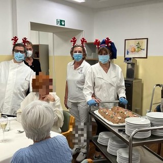 Imperia: è tornata la tradizione del pranzo di Natale con i parenti degli ospiti alla Rsa 'Opere pie Agnesi' (Foto)