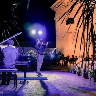 San Bartolomeo al Mare: ieri sera il concerto di Francoise Choveaux e Michele Pierattelli (Foto)