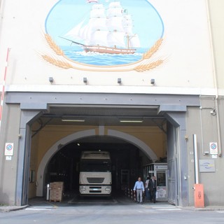 Rinfondazione sulla vicenda Colussi: “Una ‘porta del mare’ per Imperia o le solite porte aperte?”