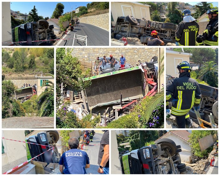 Sanremo: camion finisce fuori strada in via Val d'Olivi, conducente illeso ma problemi per rimuovere il mezzo (Foto e Video) Sanremo: camion finisce fuori strada in via Val d'Olivi, conducente illeso ma problemi per rimuovere il mezzo (Foto e Video)