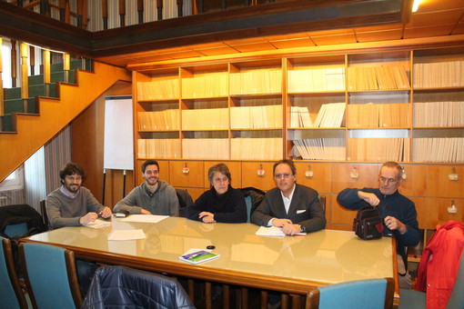 Acqua Pubblica: parte la campagna di Sel (Sinistra Ecologia e Libertà) per il gestore unico Acqua Pubblica: parte la campagna di Sel (Sinistra Ecologia e Libertà) per il gestore unico