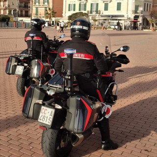 Ventimiglia: marito e moglie rubano rame dal sedime ferroviario sul Roya, arrestati dai Carabinieri Ventimiglia: marito e moglie rubano rame dal sedime ferroviario sul Roya, arrestati dai Carabinieri