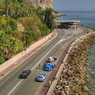 Assegno unico per i lavoratori frontalieri: dura reazione dei sindacati Cgil, Cisl e Uil "Il tempo è scaduto"