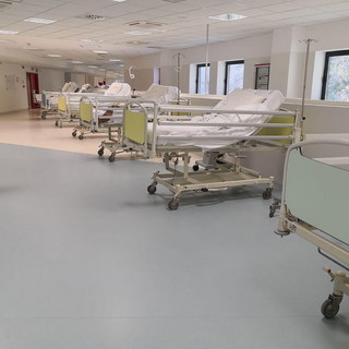 Genova: tutti i ricoverati nei reparti dell'ospedale San Martino per Covid-19, in totale sono ad oggi 270 Genova: tutti i ricoverati nei reparti dell'ospedale San Martino per Covid-19, in totale sono ad oggi 270