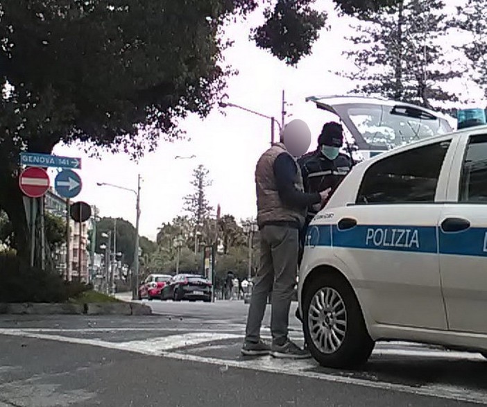 Sanremo ha risposto bene alla prima giornata del 'tutto chiuso', nessun verbale della Polizia Municipale (Foto) Sanremo ha risposto bene alla prima giornata del 'tutto chiuso', nessun verbale della Polizia Municipale (Foto)