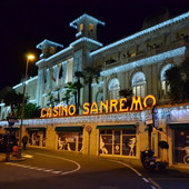 Sanremo: il Festival porta una 'invasione' di clienti al Casinò, incassi in linea con lo scorso anno Sanremo: il Festival porta una 'invasione' di clienti al Casinò, incassi in linea con lo scorso anno